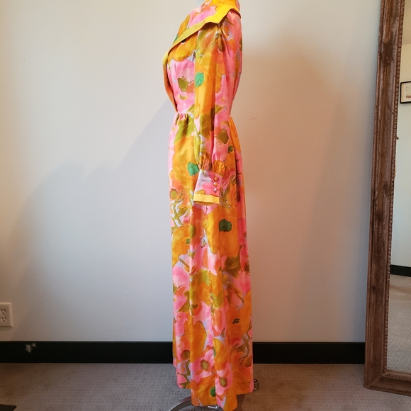 Vintage Dress - Picture 12 of 15